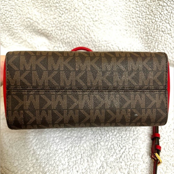 Michael Kors Ciara Medium Messenger Top Zip - Picture 6 of 11